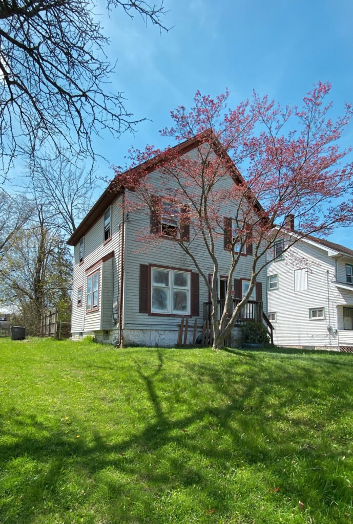 175 E Judson