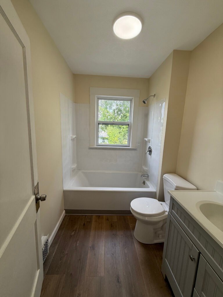 816 W Indianola Ave-16